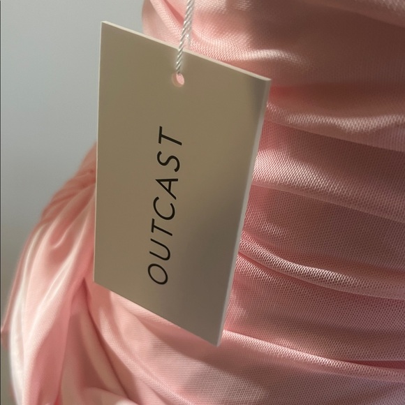 Outcast - Picture 11 of 14